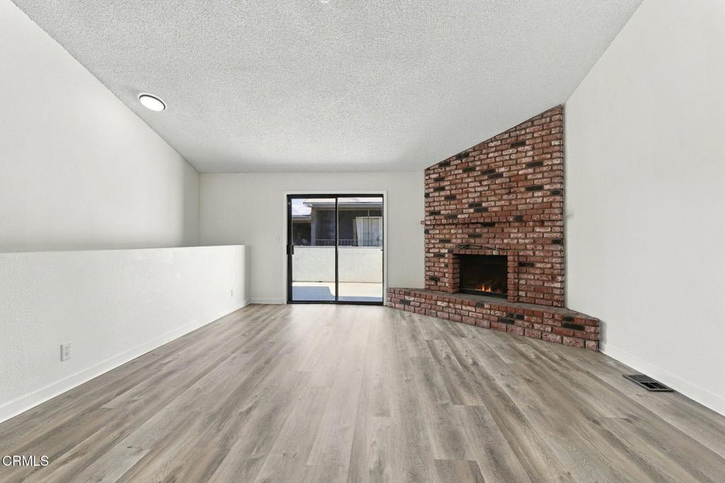 2718 Vanderbilt Lane B Property Photo 8