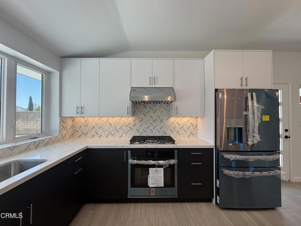 2230 Sherwood Place Property Photo 4