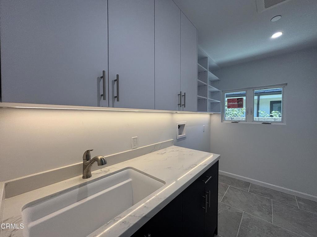 2230 Sherwood Place Property Photo 11