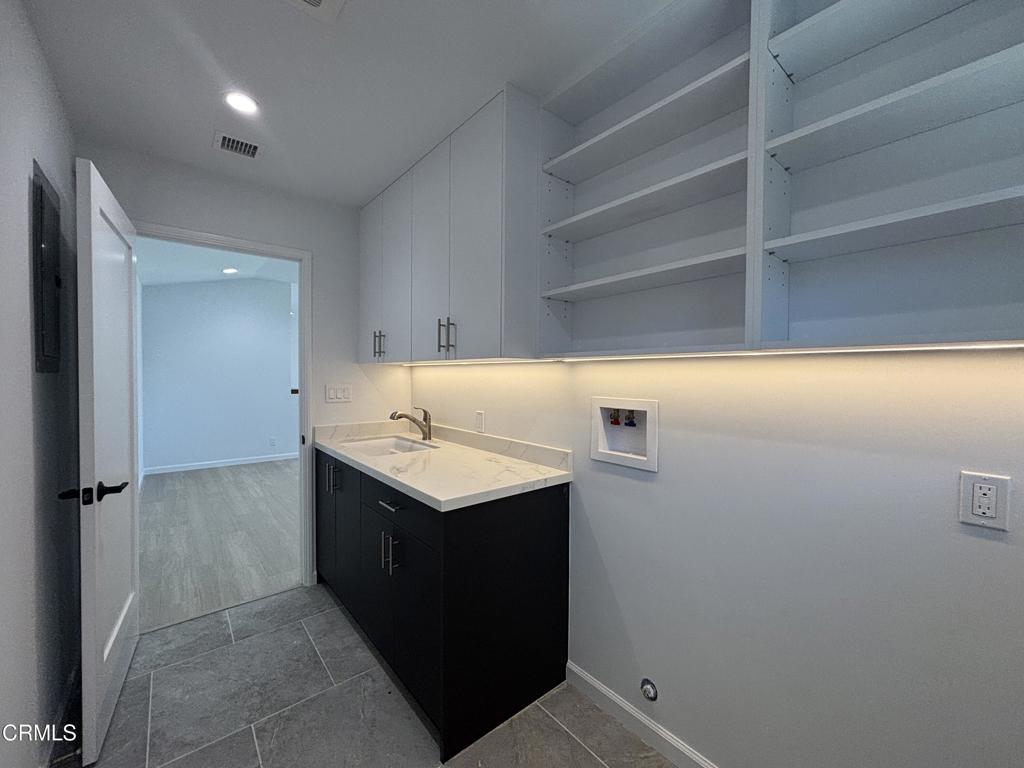 2230 Sherwood Place Property Photo 12