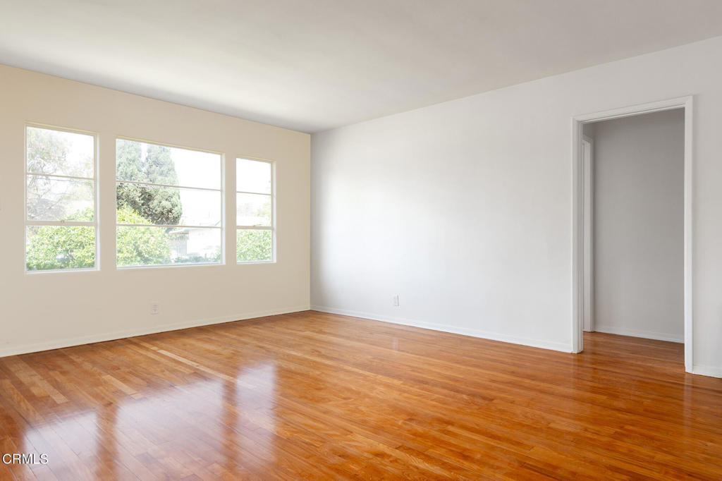 13936 Los Angeles Street Property Photo 4