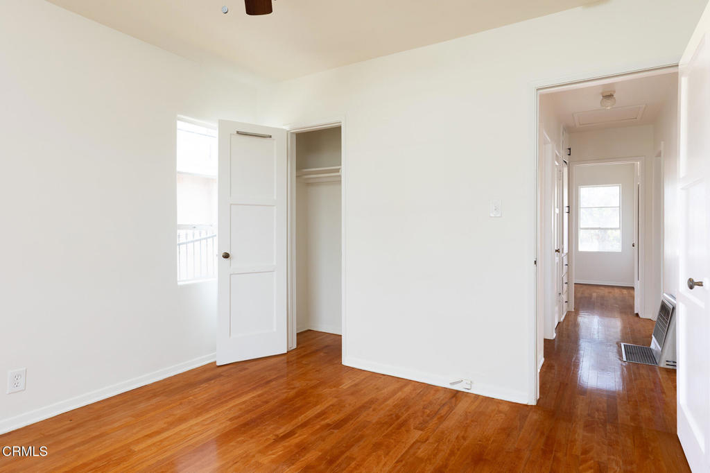 13936 Los Angeles Street Property Photo 11