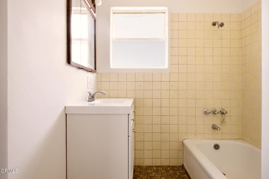 13936 Los Angeles Street Property Photo 13