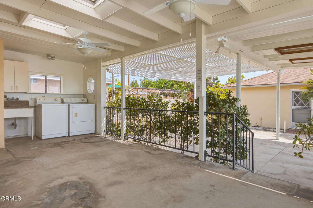 13936 Los Angeles Street Property Photo 14