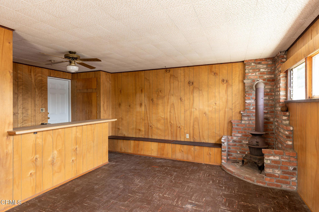13936 Los Angeles Street Property Photo 19