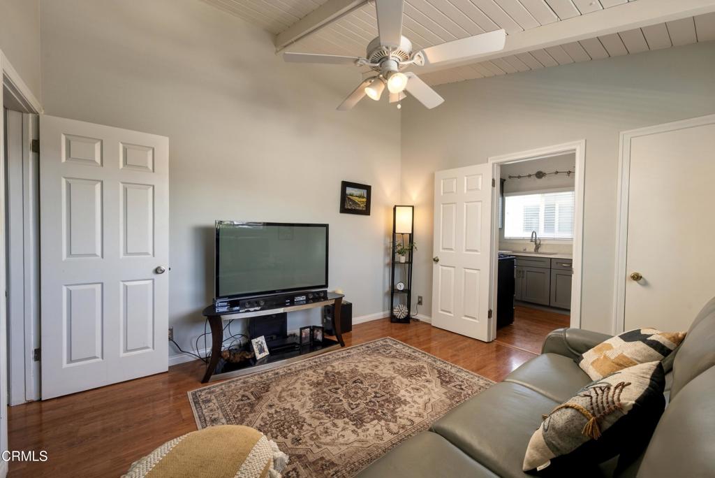 2534 Mary Street Property Photo 10