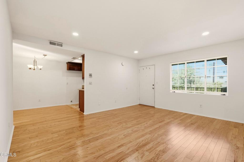 408 Burchett Street 11 Property Photo 7