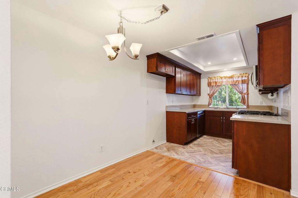 408 Burchett Street 11 Property Photo 12