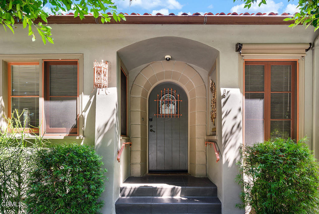 430 La Loma Road Property Photo 1