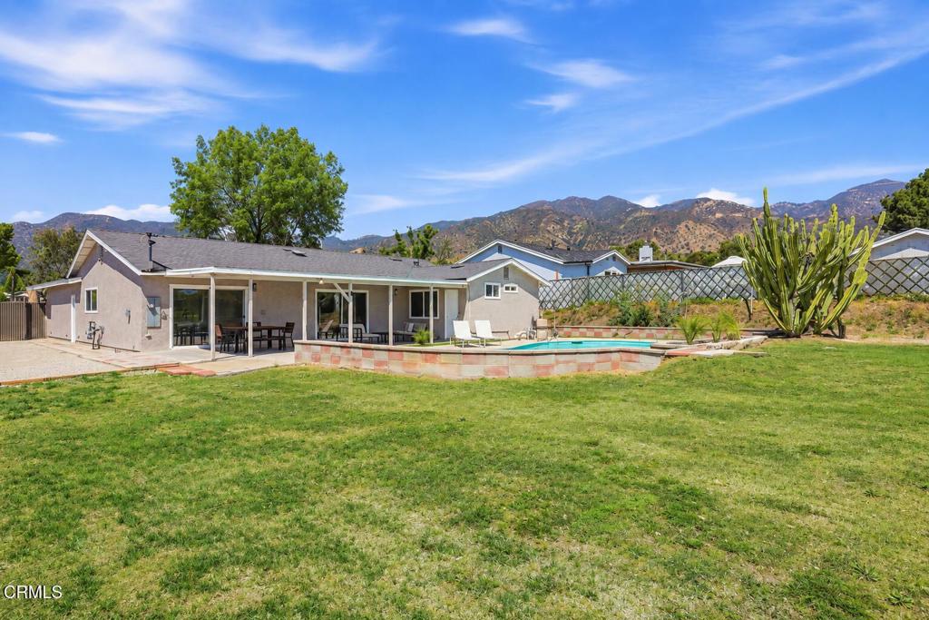 13856 Lyle Street Property Photo 3