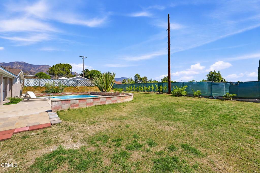 13856 Lyle Street Property Photo 4