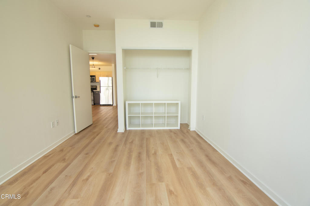 630 W 6th Street 316 Property Photo 13