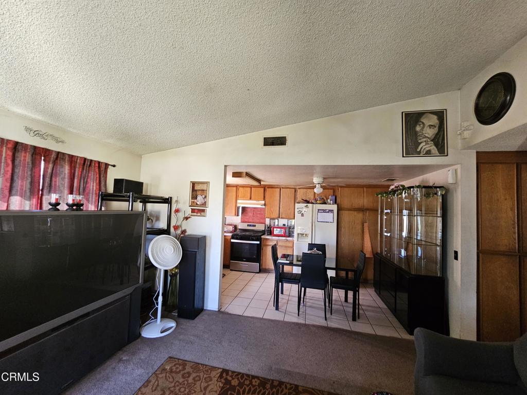 420 E B Street Property Photo 12
