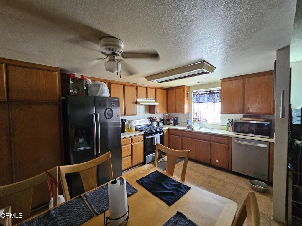 420 E B Street Property Photo 25