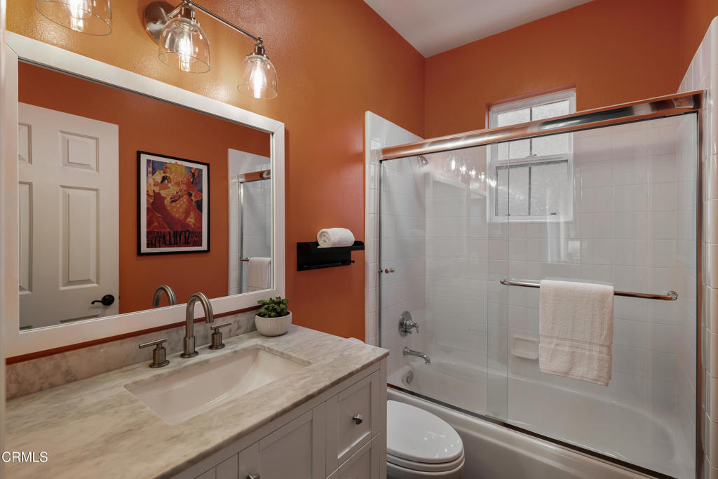 813 W Gabrielino Court Property Photo 27