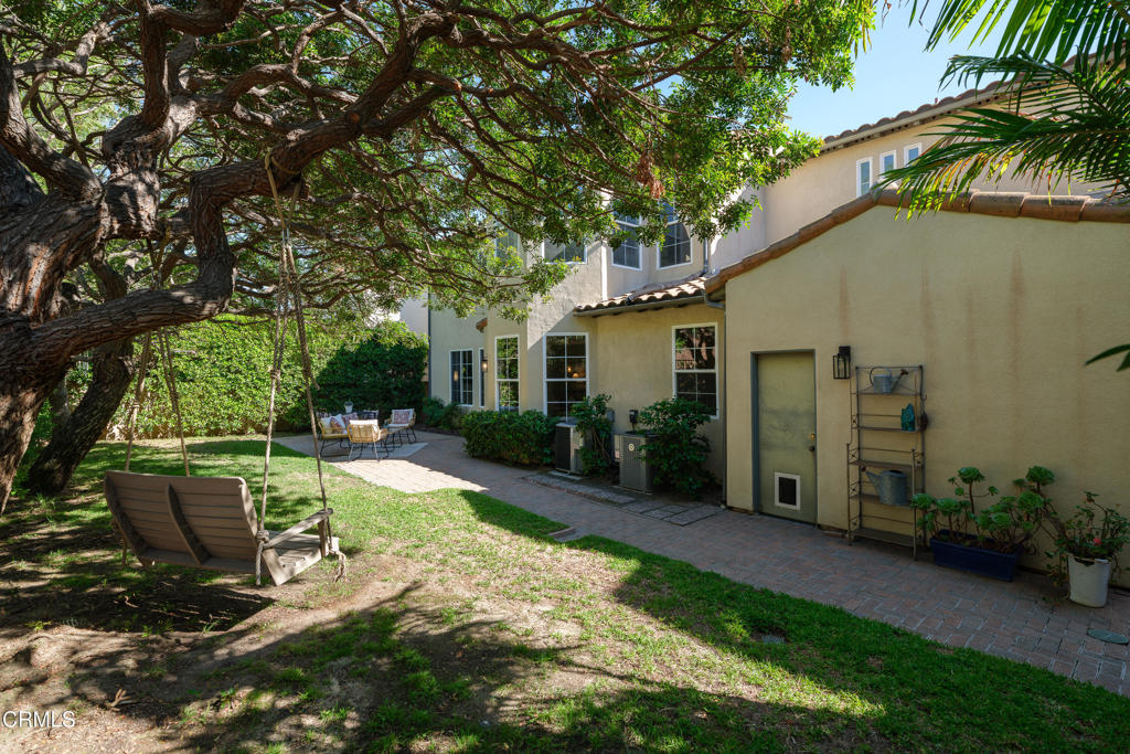 813 W Gabrielino Court Property Photo 64
