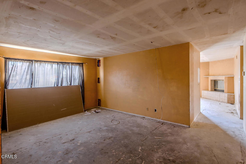 11100 Carmenita Road Property Photo 6