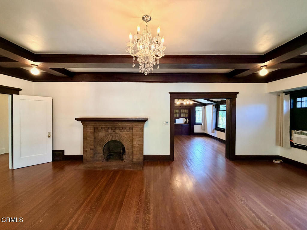 1614 Golden Gate Avenue Property Photo 3