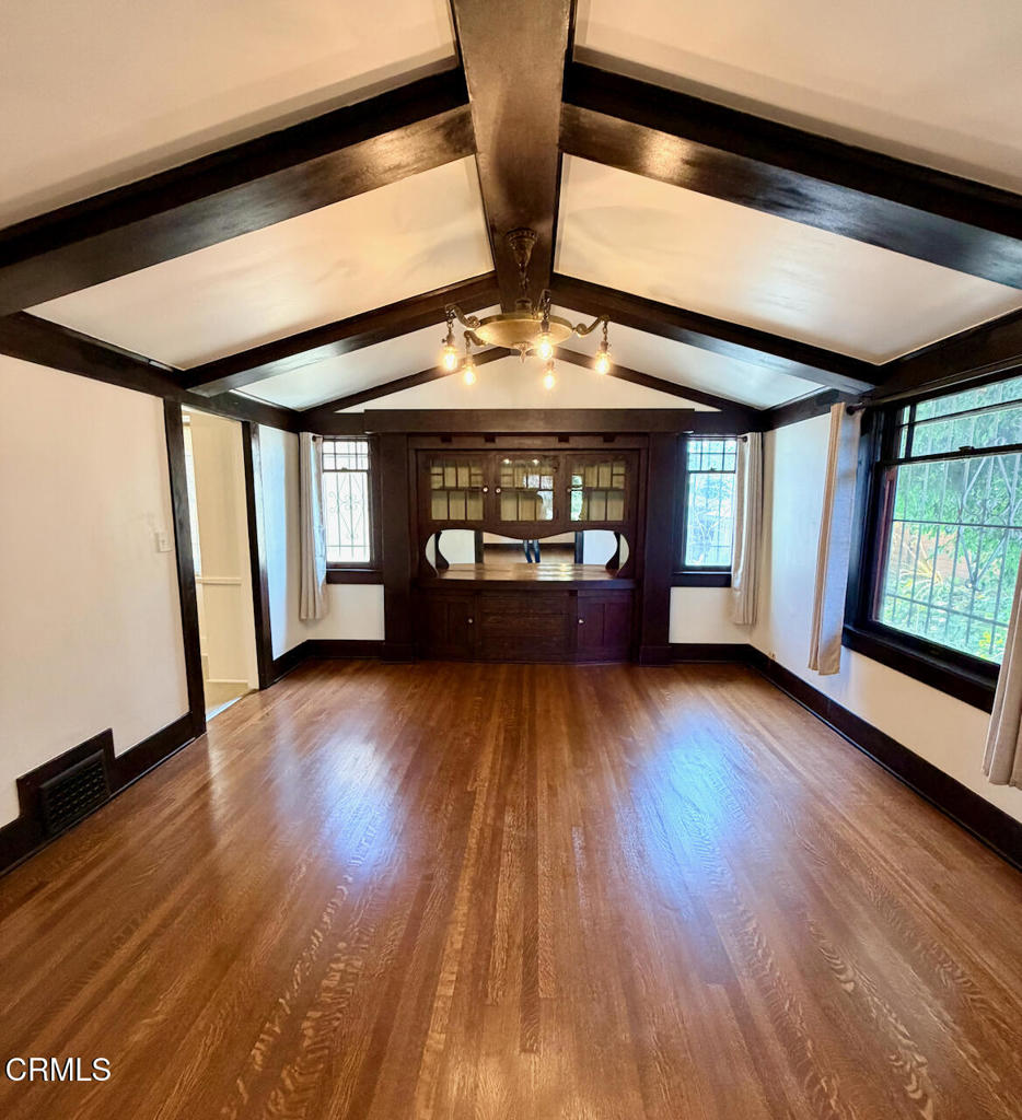 1614 Golden Gate Avenue Property Photo 5