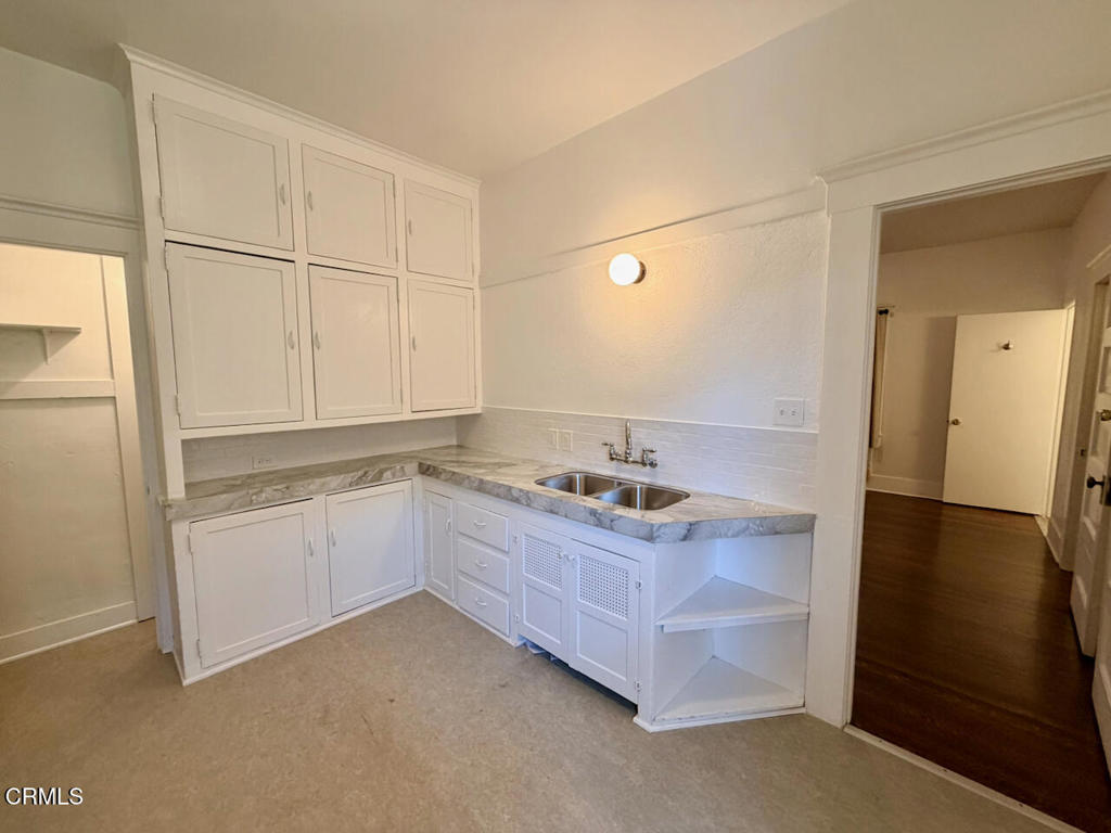 1614 Golden Gate Avenue Property Photo 7