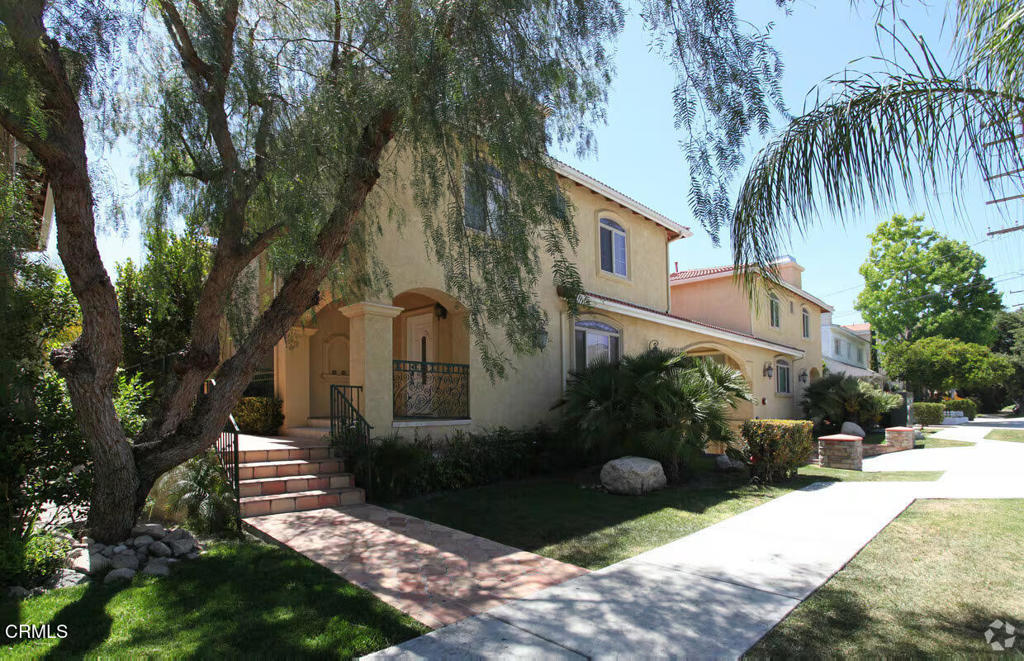 2512 Montrose Avenue 9 Property Photo 1