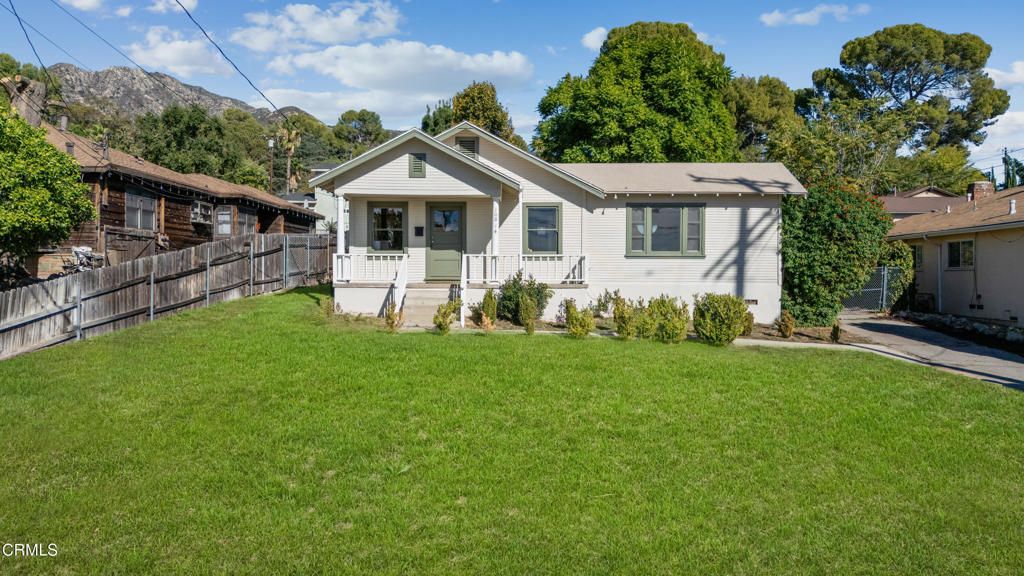 10814 Plainview Avenue Property Photo 1