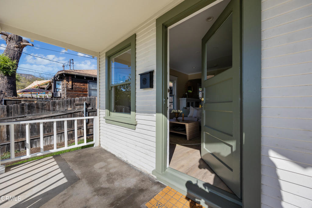 10814 Plainview Avenue Property Photo 4