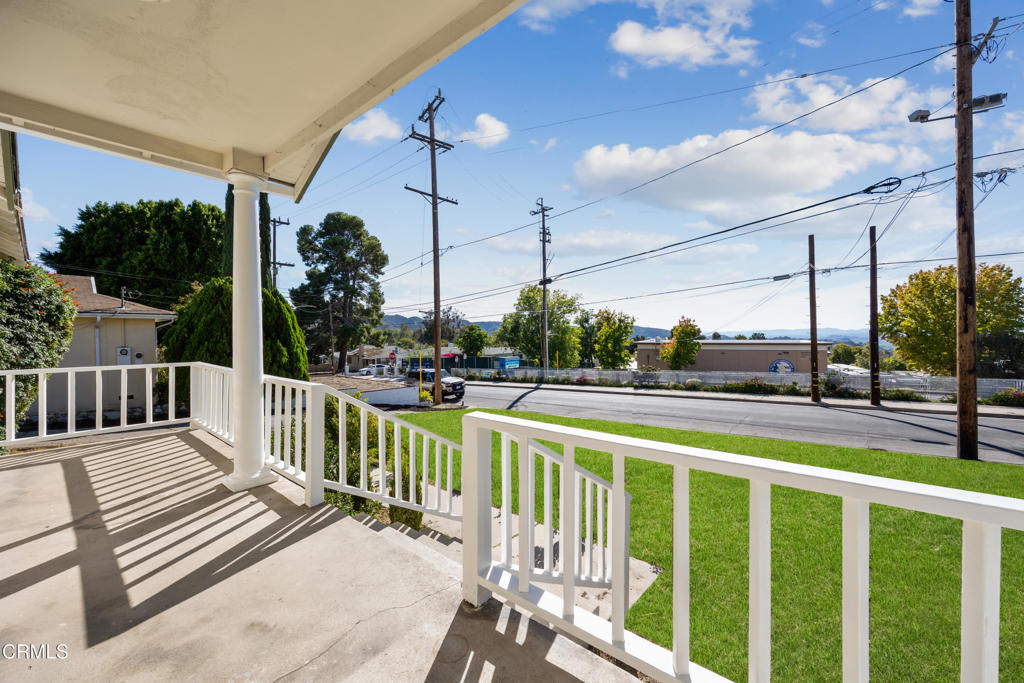 10814 Plainview Avenue Property Photo 6