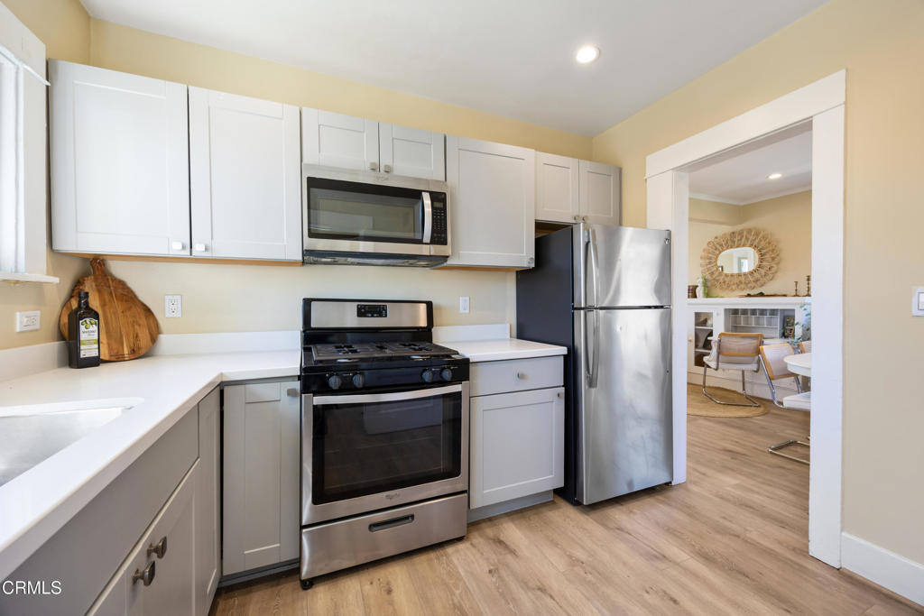 10814 Plainview Avenue Property Photo 14
