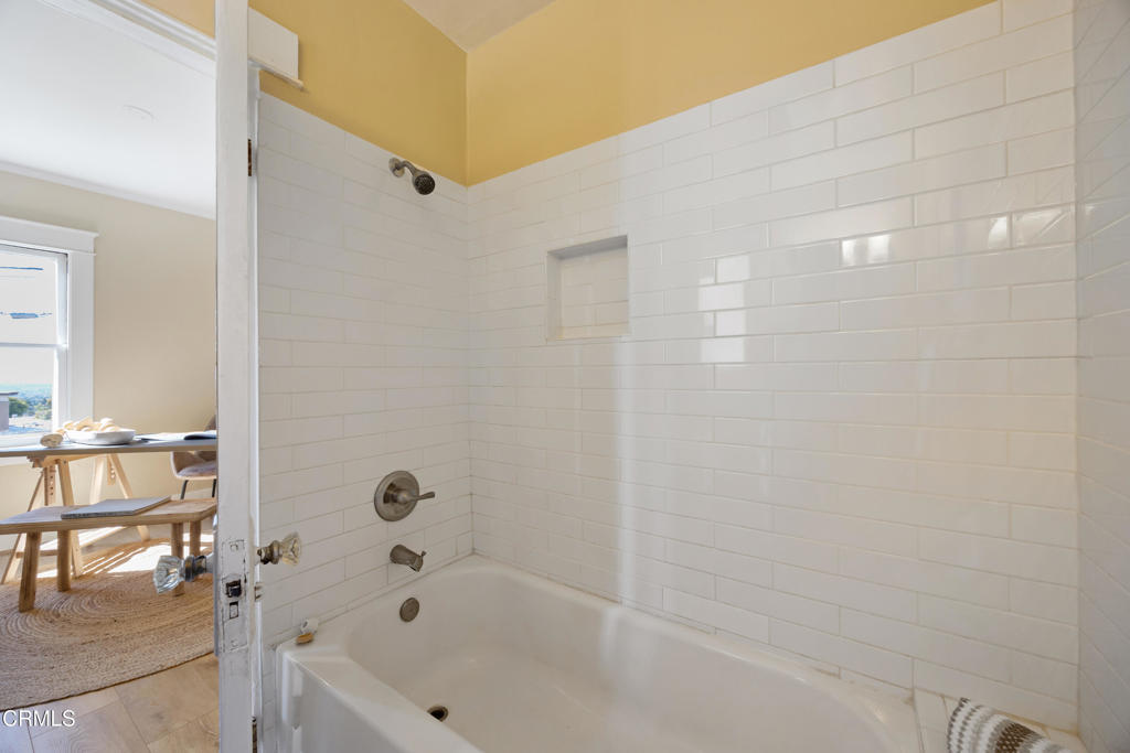 10814 Plainview Avenue Property Photo 26