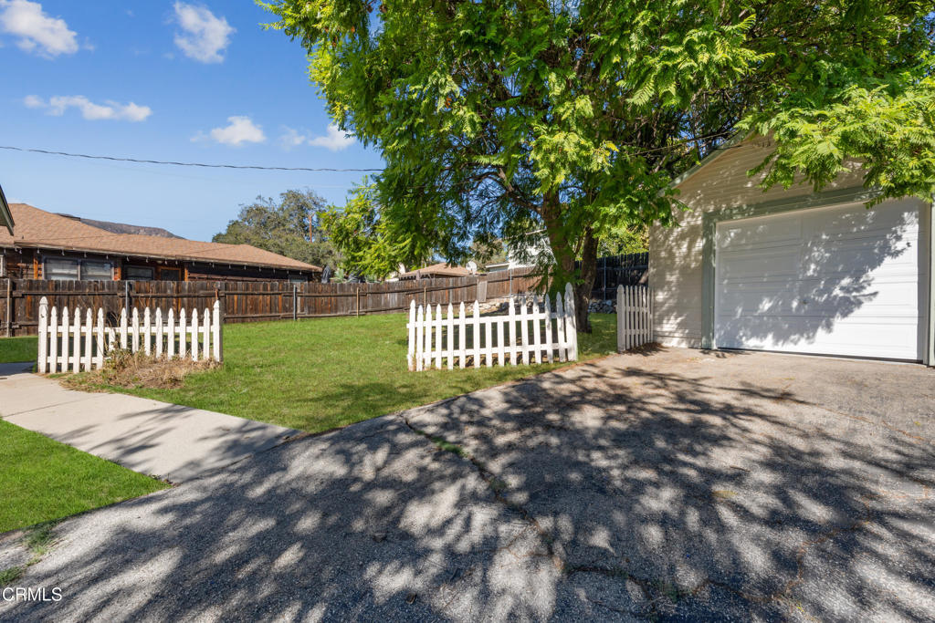 10814 Plainview Avenue Property Photo 31