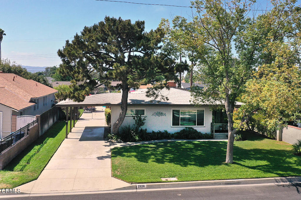 2326 W Clydewood Avenue Property Photo 3