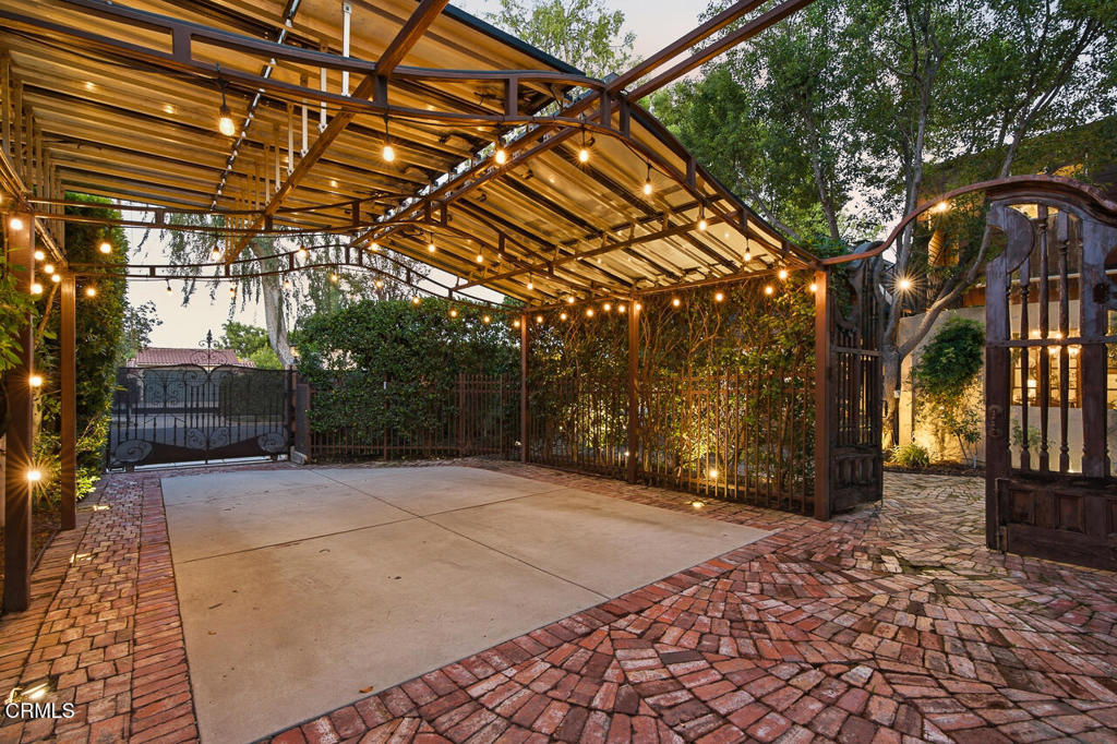 2285 E Orange Grove Boulevard Property Photo 55