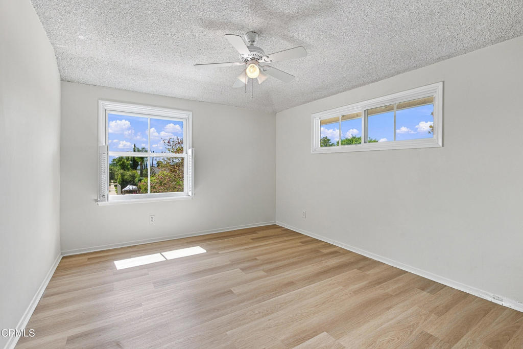 20601 Kingsbury Street Property Photo 23