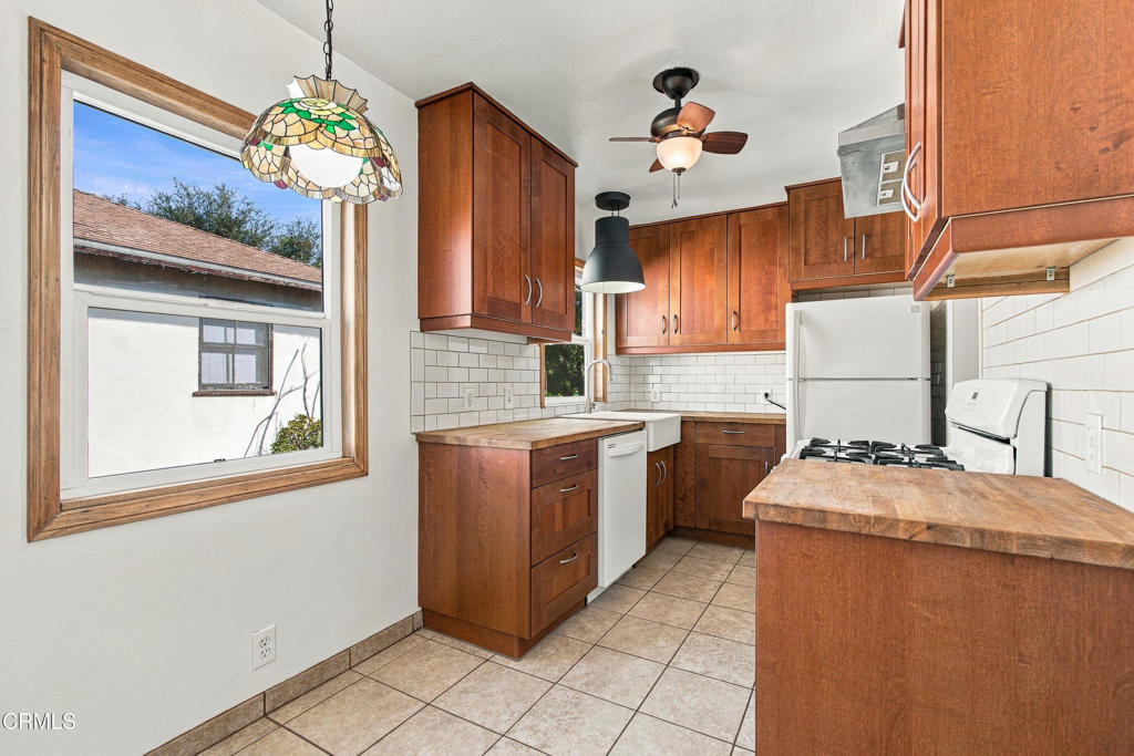 332 W Fernfield Drive Property Photo 4