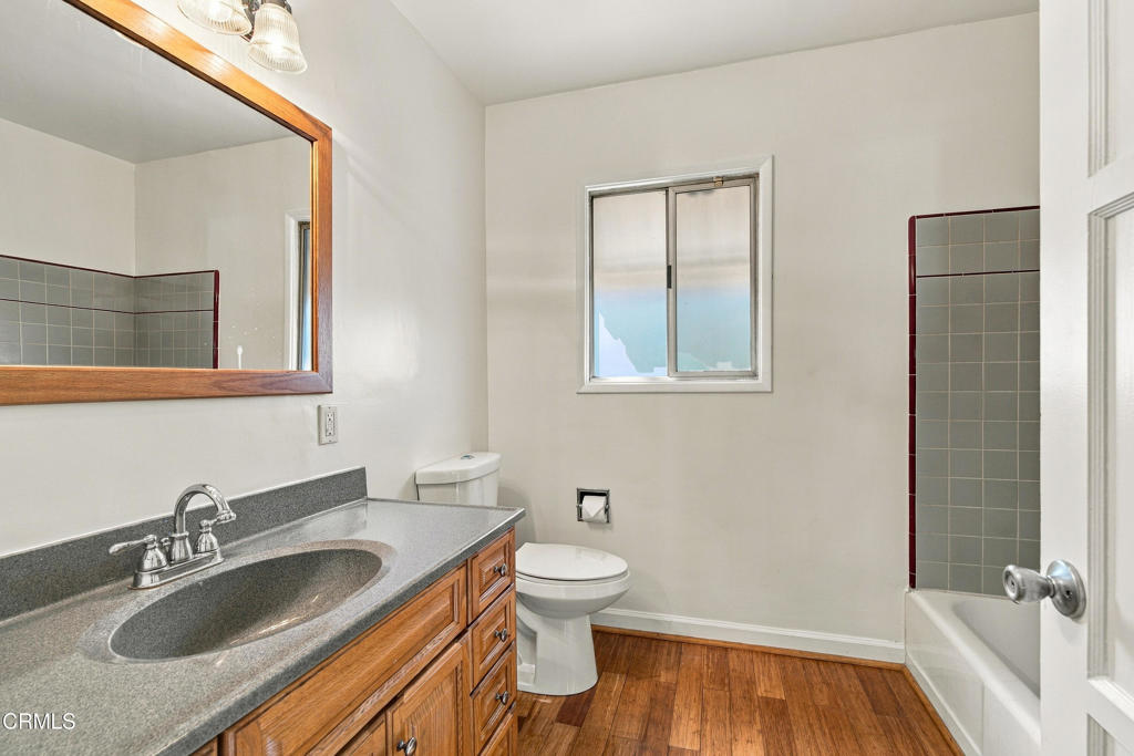 332 W Fernfield Drive Property Photo 9