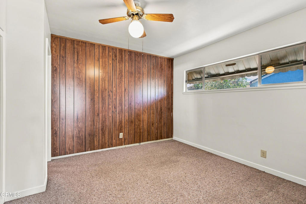 332 W Fernfield Drive Property Photo 10