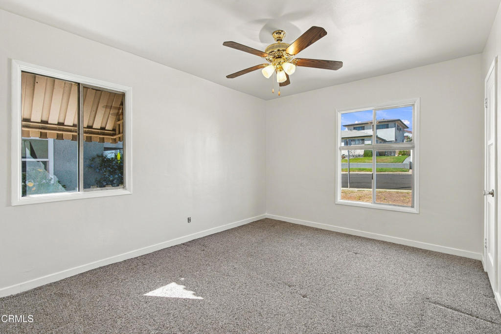 332 W Fernfield Drive Property Photo 12