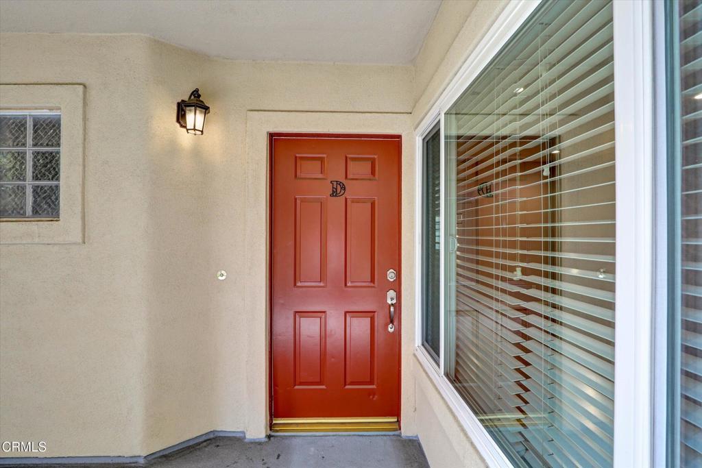719 E Tujunga D Property Photo 4