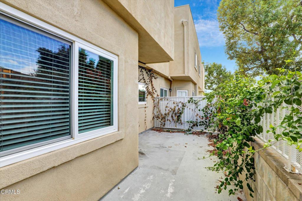 719 E Tujunga D Property Photo 20
