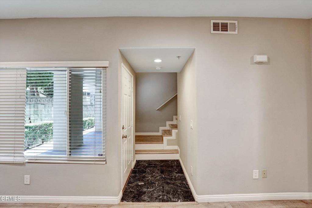 719 E Tujunga D Property Photo 23