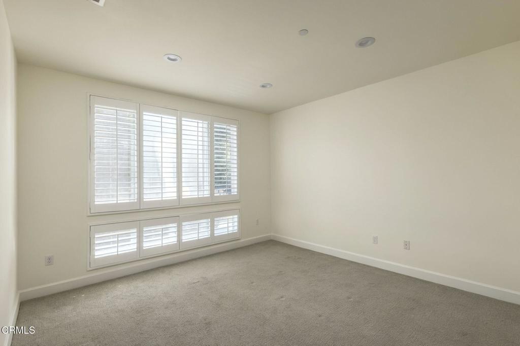 10609 Bloomfield Street 207 Property Photo 17