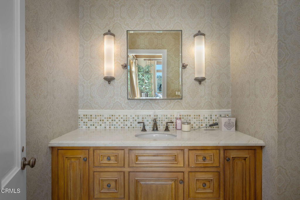 1211 Wellington Avenue Property Photo 36