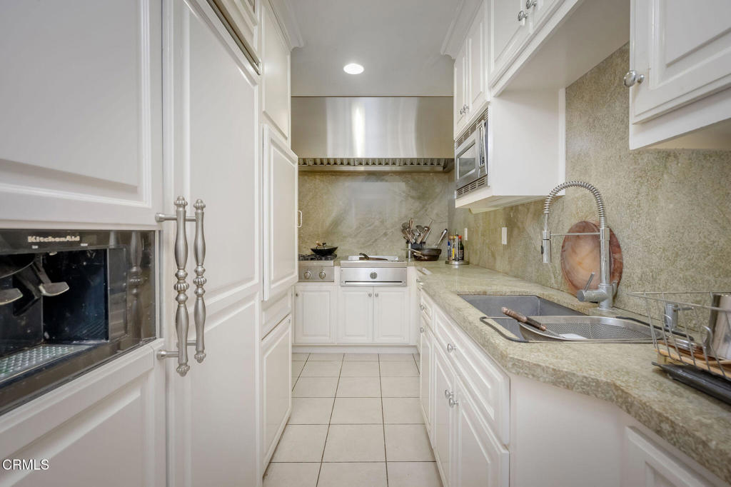1211 Wellington Avenue Property Photo 54