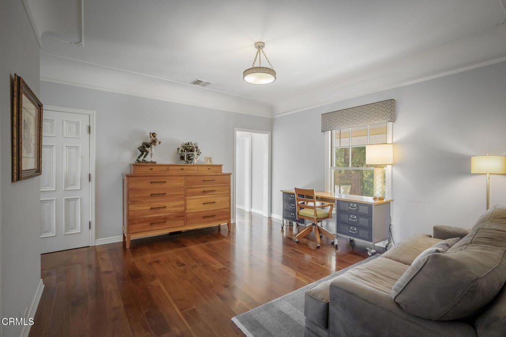 1211 Wellington Avenue Property Photo 56