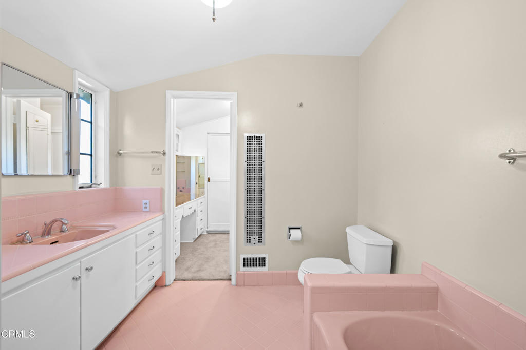 845 Canterbury Road Property Photo 44