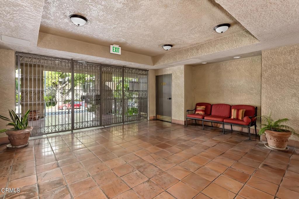 221 S Oak Knoll Avenue 304 Property Photo 29