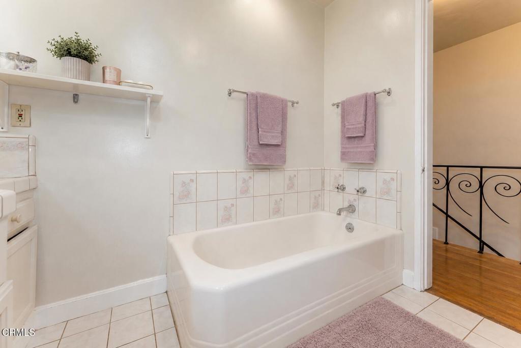 1617 N Verdugo Road Property Photo 7