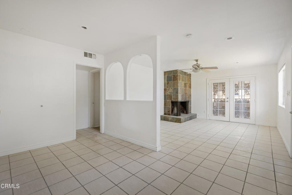 9824 Catawba Avenue Property Photo 4
