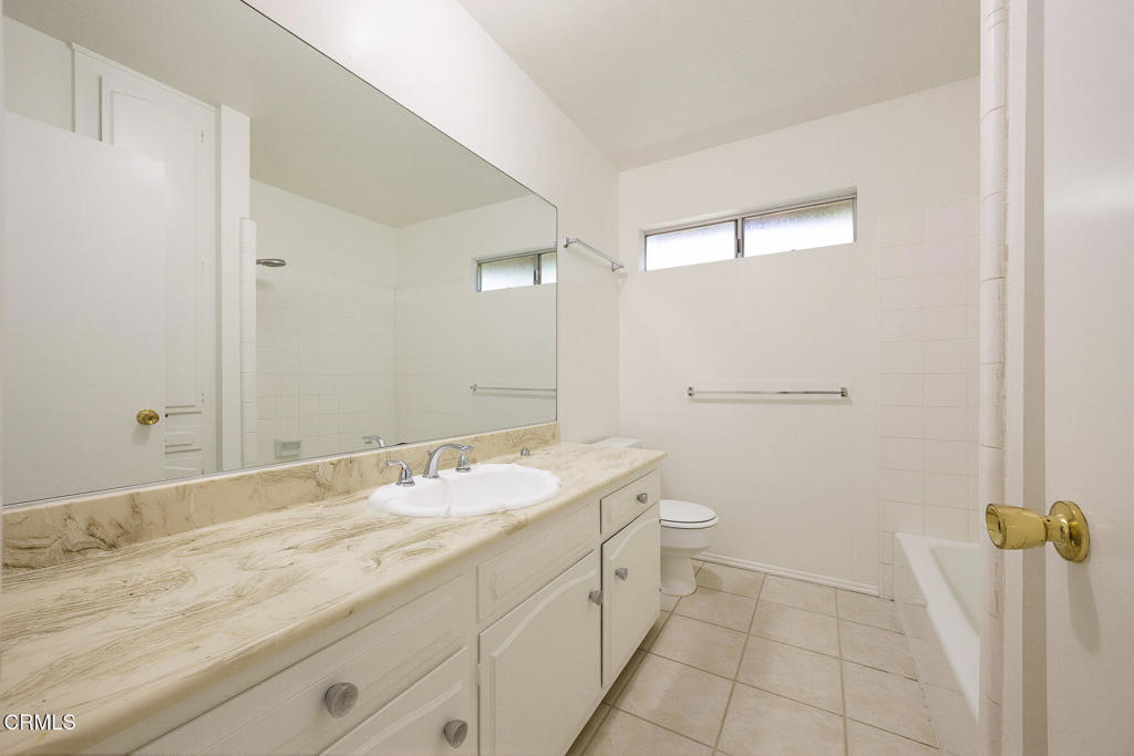 1740 Foothill Boulevard Property Photo 22